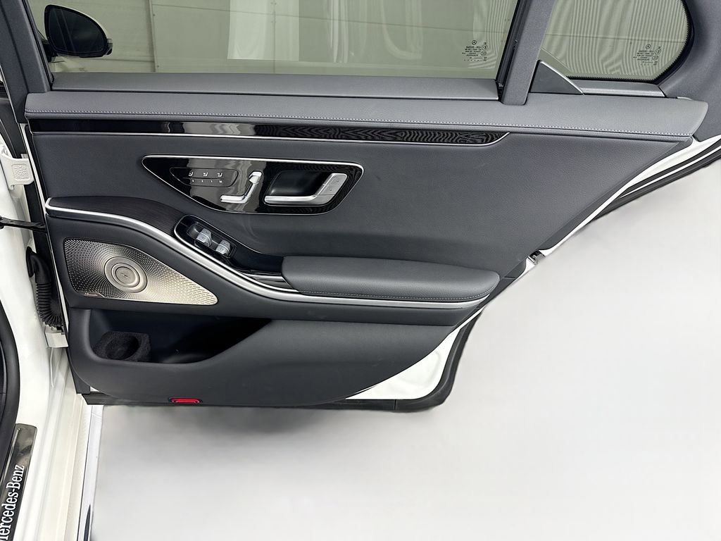 Certified 2023 Mercedes-Benz S 500 4MATIC w/ AMG Line image 26