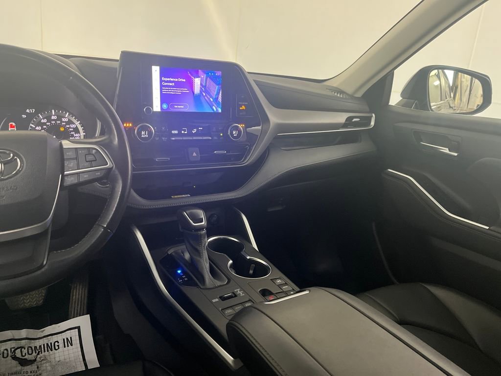 Used 2023 Toyota Highlander XSE image 35