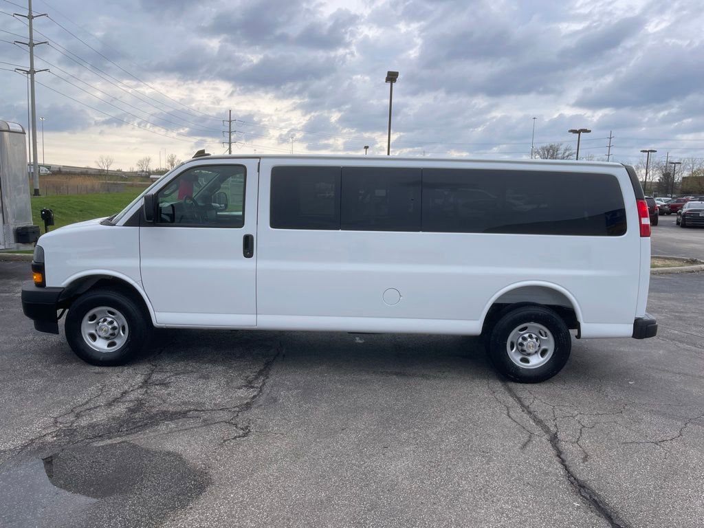 New 2025 Chevrolet Express 3500 LS RWD image 4