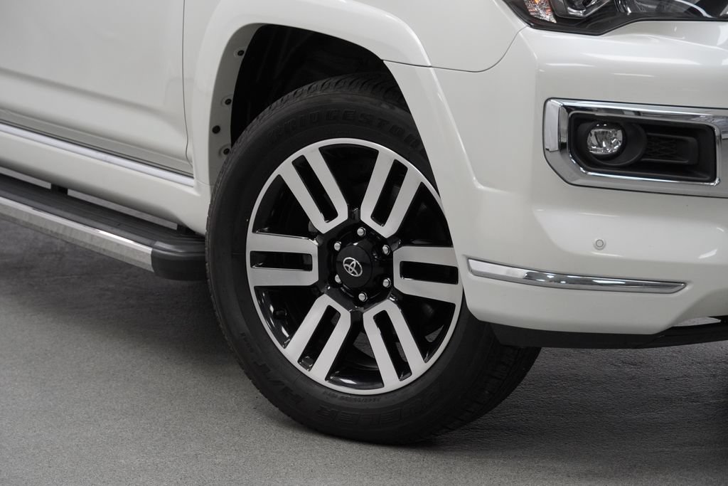 Used 2022 Toyota 4Runner Limited AWD/4WD image 4