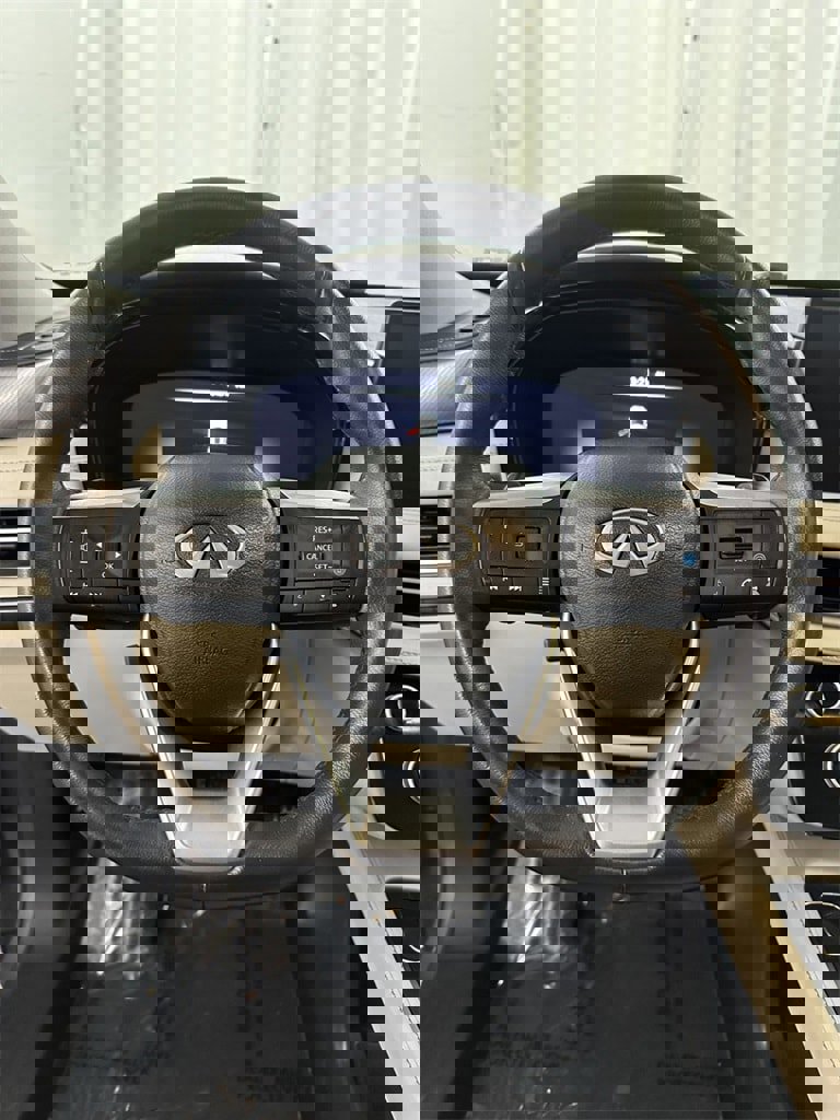 Used 2023 INFINITI QX60 Luxe image 18