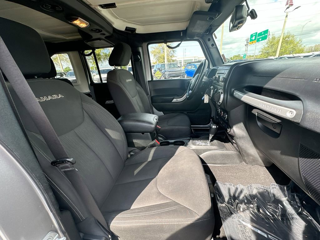 Used 2016 Jeep Wrangler Unlimited Sahara w/ Connectivity Group image 24