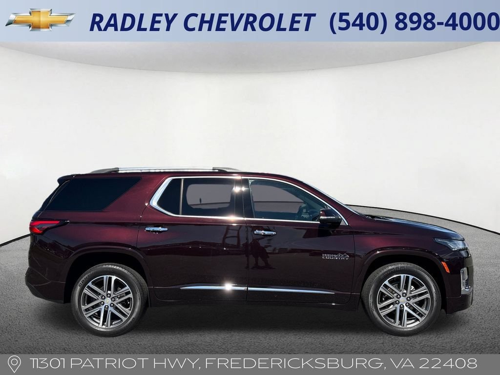 Used 2023 Chevrolet Traverse High Country w/ LPO, Cargo Package AWD/4WD image 22