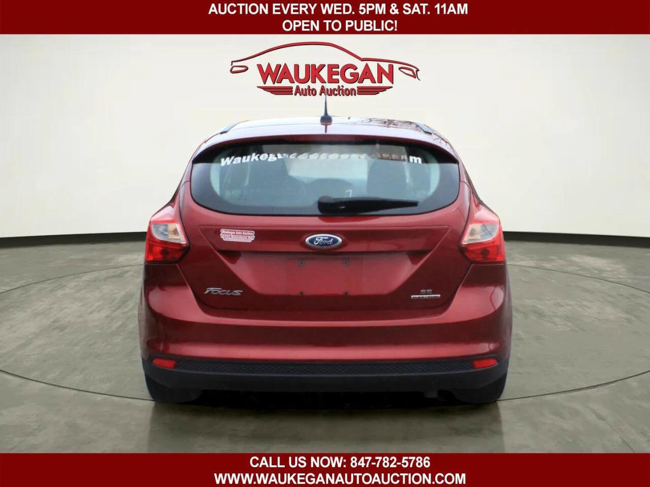 Used 2013 Ford Focus SE w/ SE Winter Pkg image 4