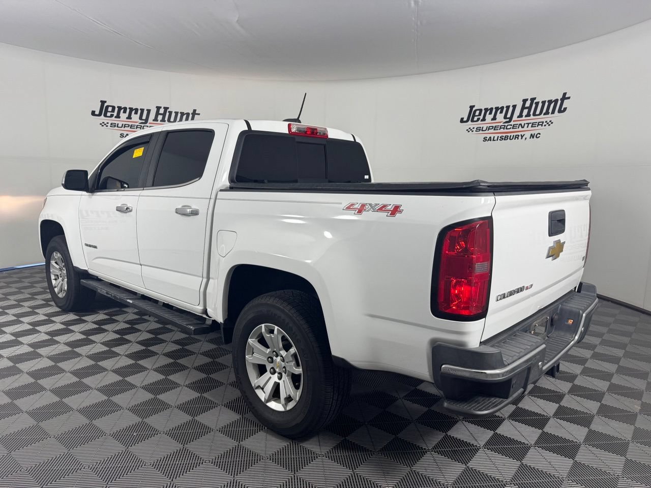 Used 2019 Chevrolet Colorado LT w/ Luxury Package, Chrome AWD/4WD image 9