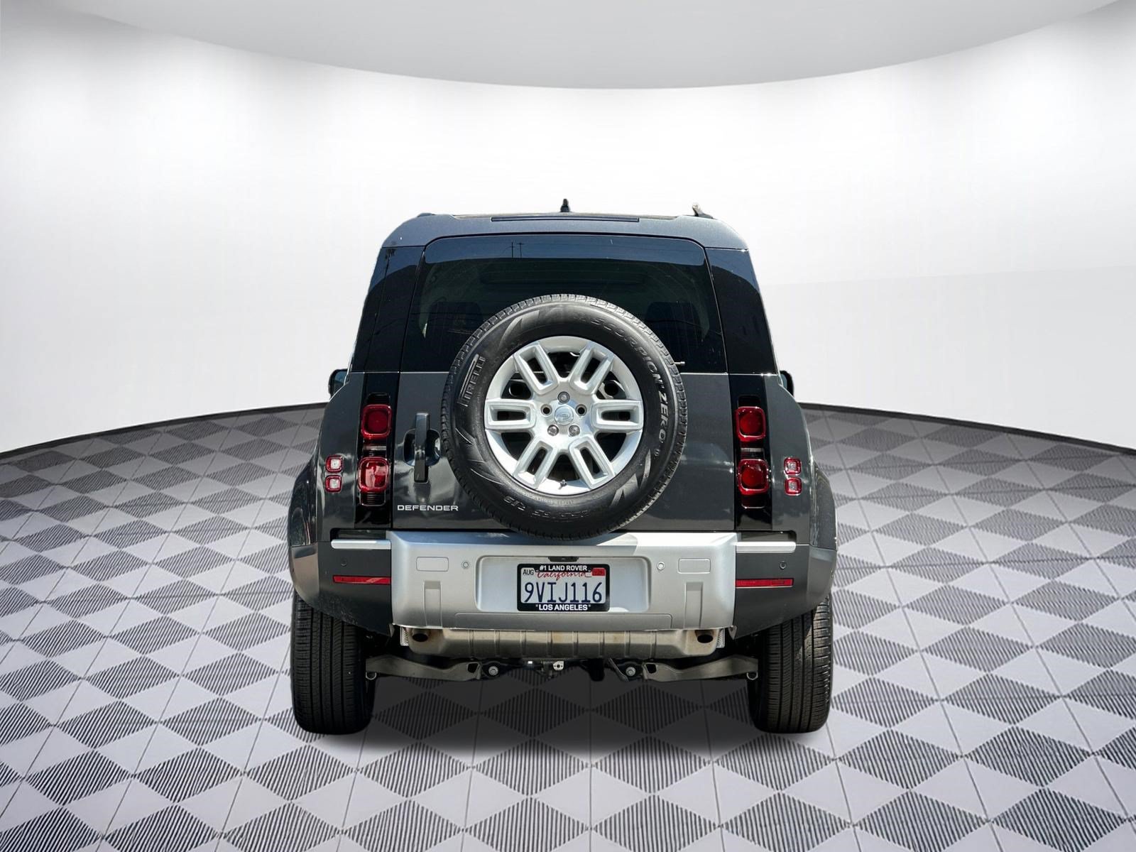 Used 2025 Land Rover Defender 110 S AWD/4WD image 9
