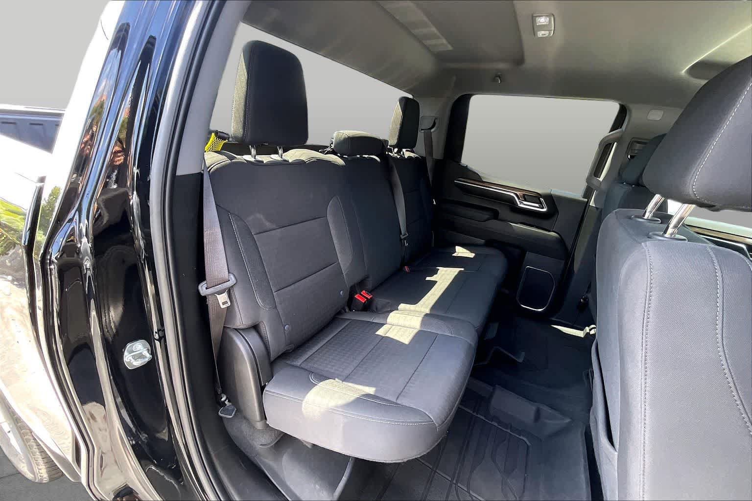 Used 2023 Chevrolet Silverado 1500 LT AWD/4WD image 26