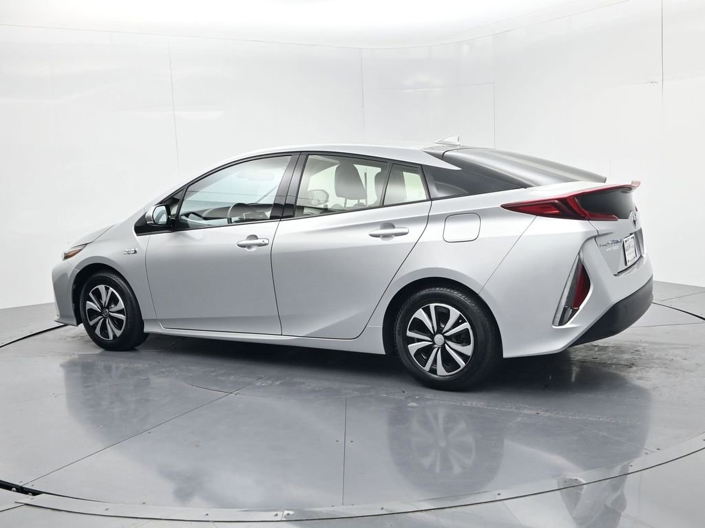 Used 2017 Toyota Prius Prime Plus w/ Carpet Mat Package FWD image 5