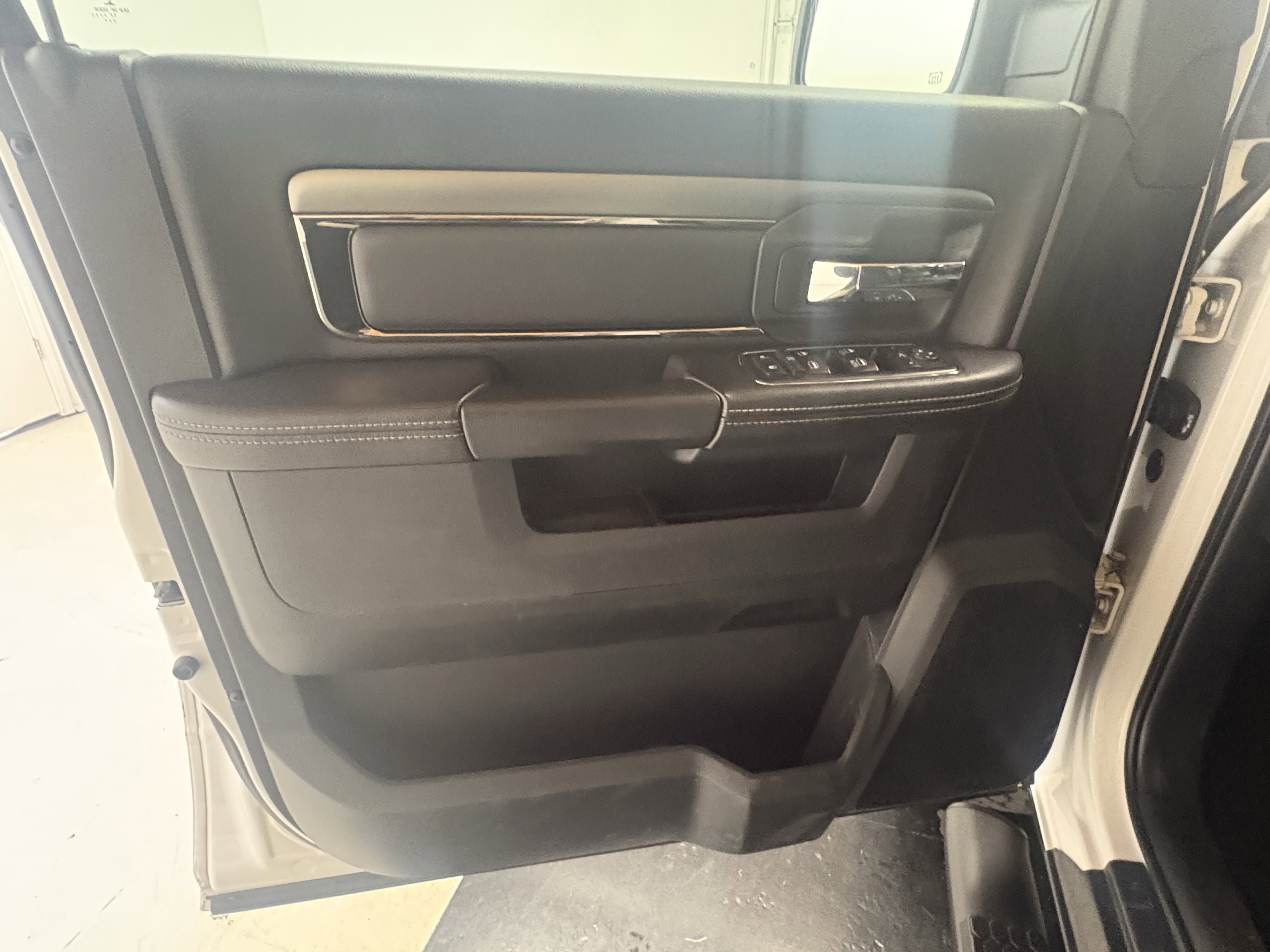 Used 2018 RAM 1500 Sport w/ Comfort Group image 25