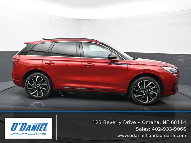 Used 2025 Lincoln Corsair Grand Touring AWD/4WD image 7