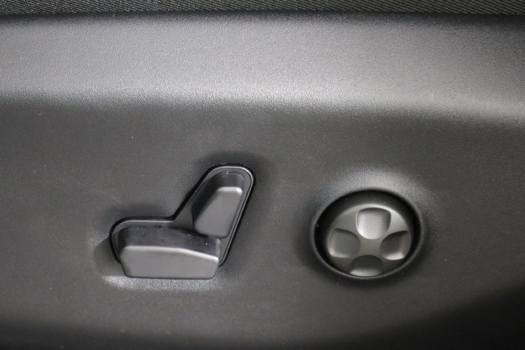 New 2027 Chrysler Pacifica Select FWD image 25