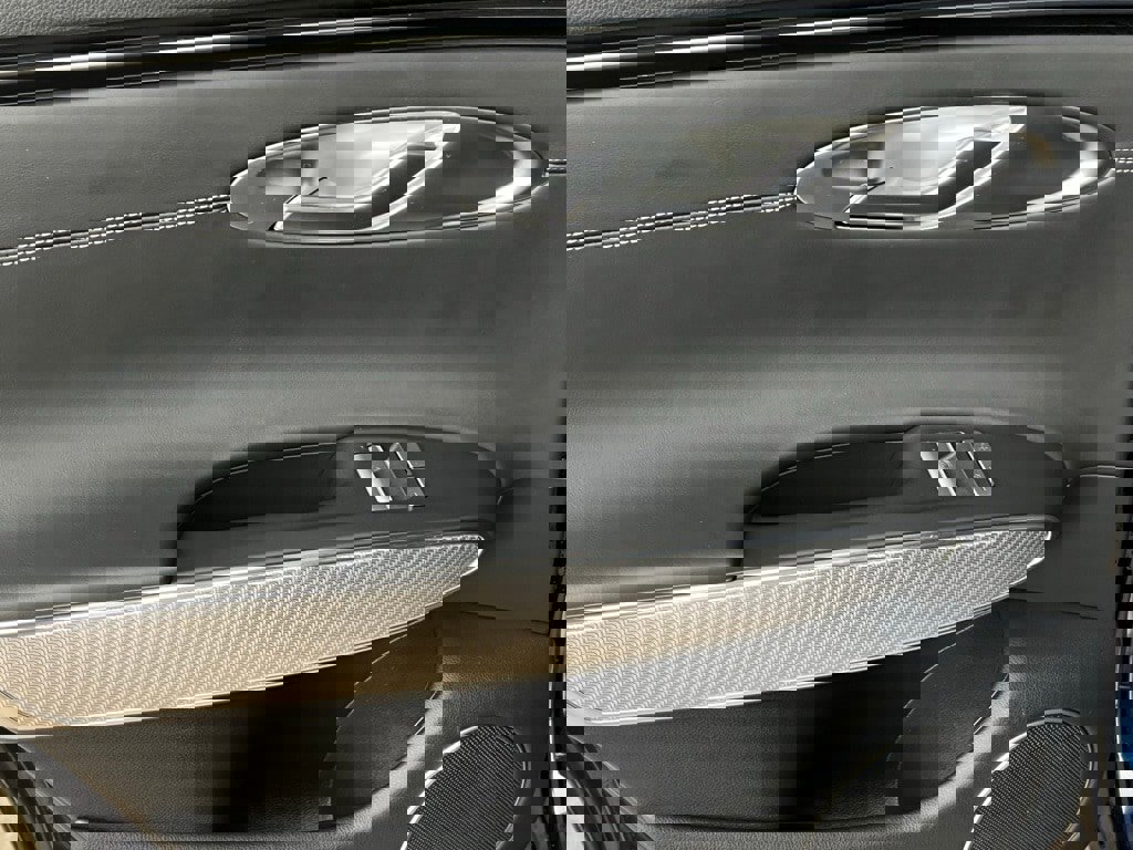 Used 2024 Genesis GV70 3.5T Sport image 9