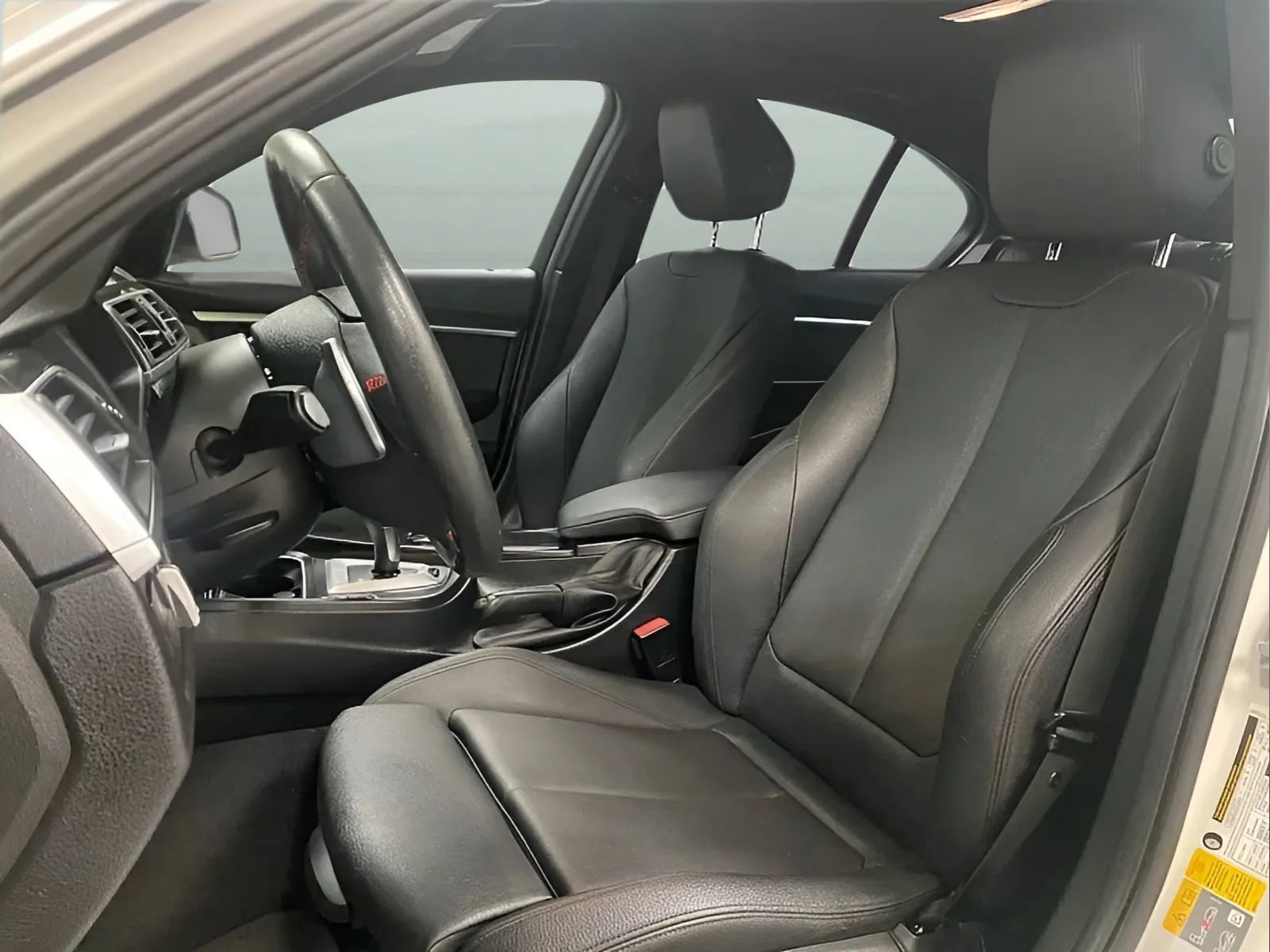 Used 2018 BMW 330e RWD image 9