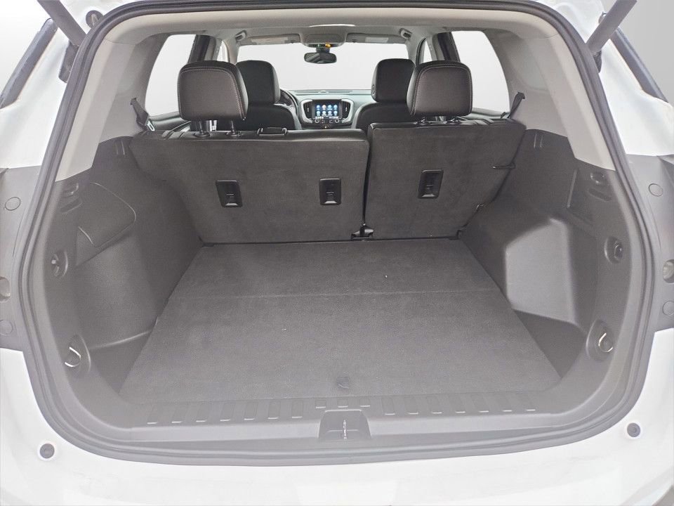 Used 2024 GMC Terrain SLT image 32