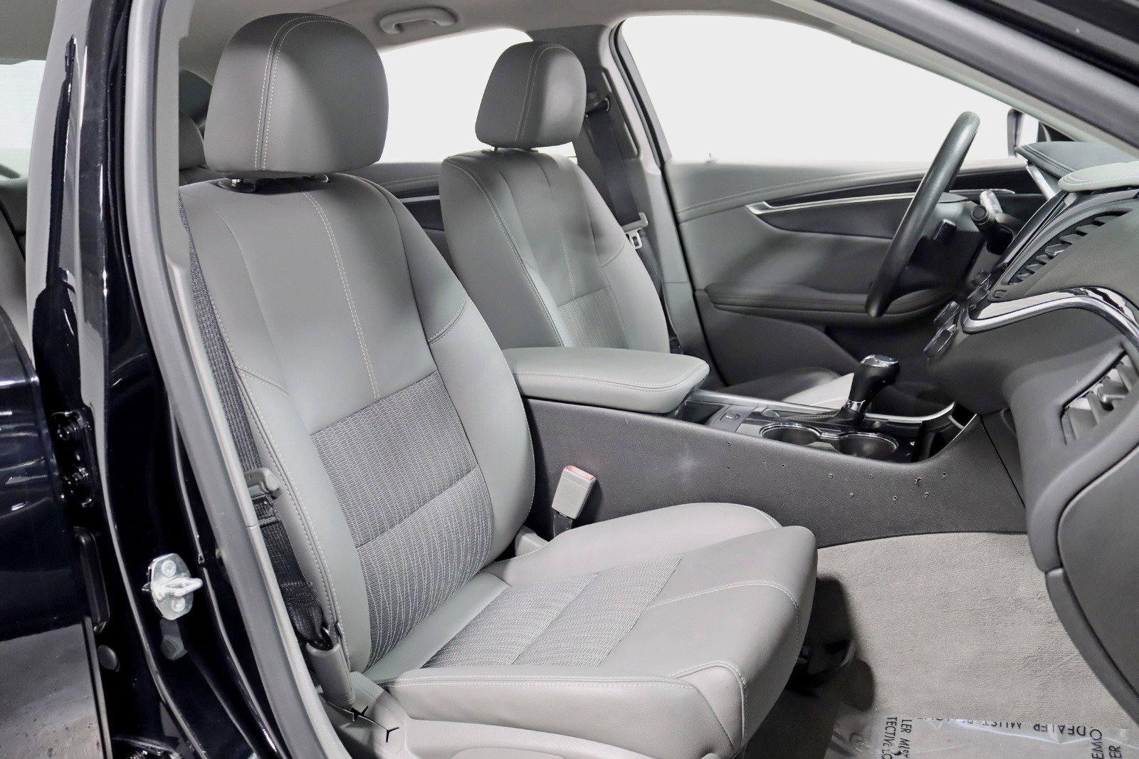 Used 2018 Chevrolet Impala LS image 22