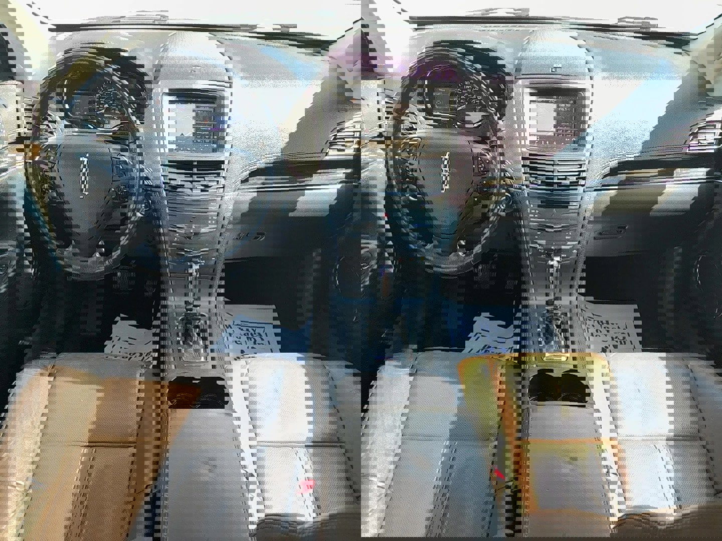 Used 2018 Lincoln MKT AWD w/ Technology Package image 16