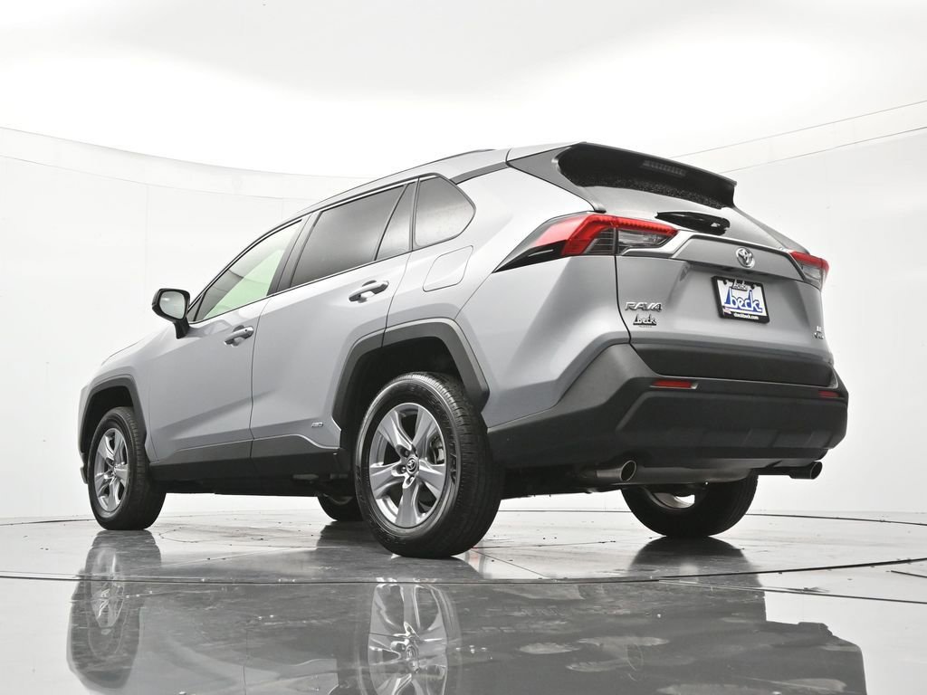 Used 2025 Toyota RAV4 LE AWD/4WD image 42