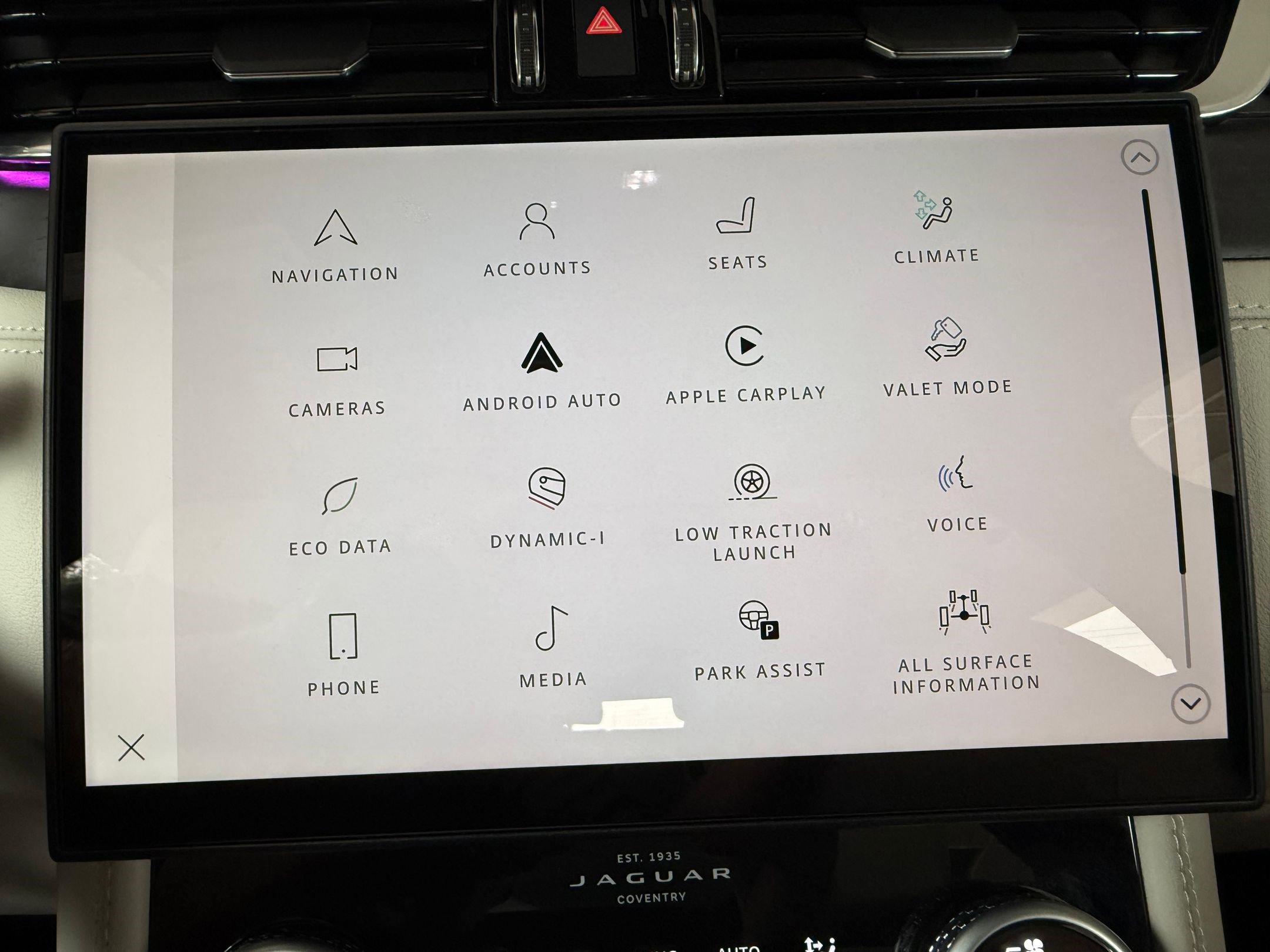 Used 2025 Jaguar F-PACE R-Dynamic S AWD/4WD image 36