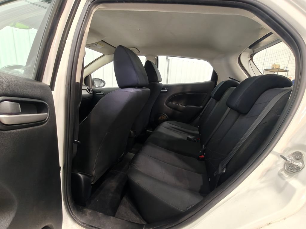 Used 2014 MAZDA MAZDA2 Sport FWD image 24
