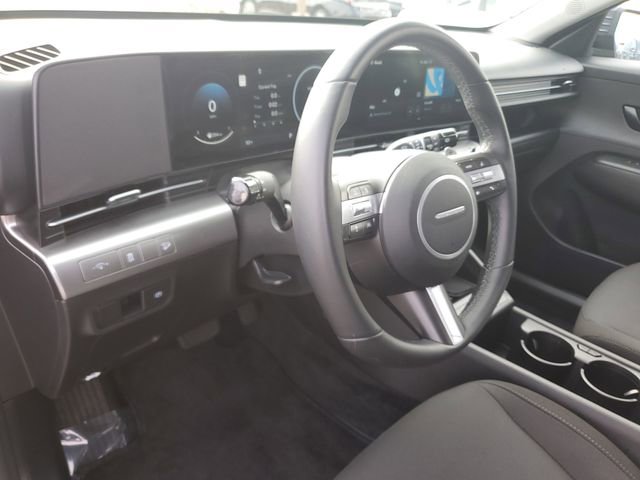 Used 2025 Hyundai Kona SEL image 18