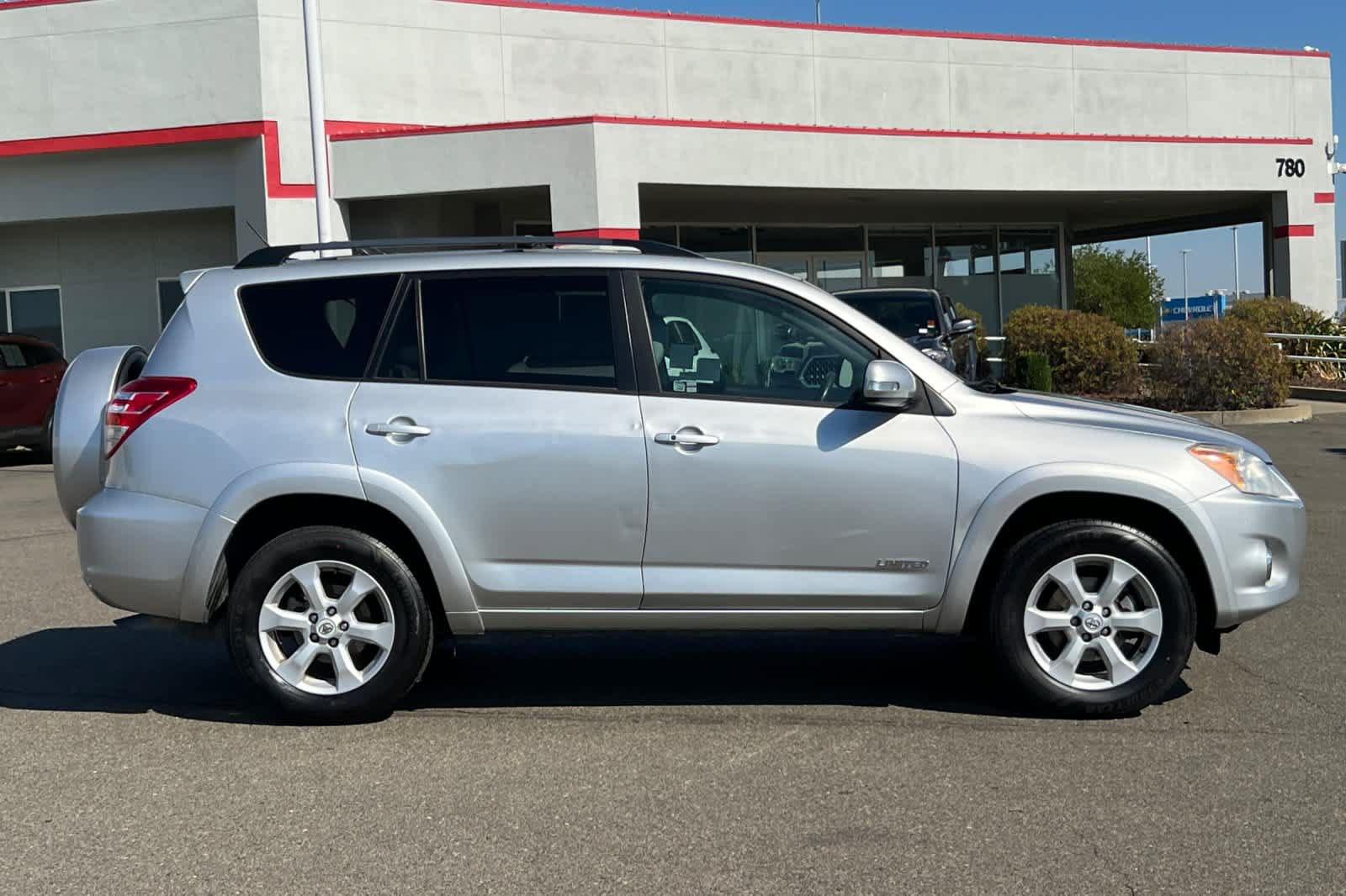 Used 2012 Toyota RAV4 Limited w/ Navigation Value Pkg AWD/4WD image 6