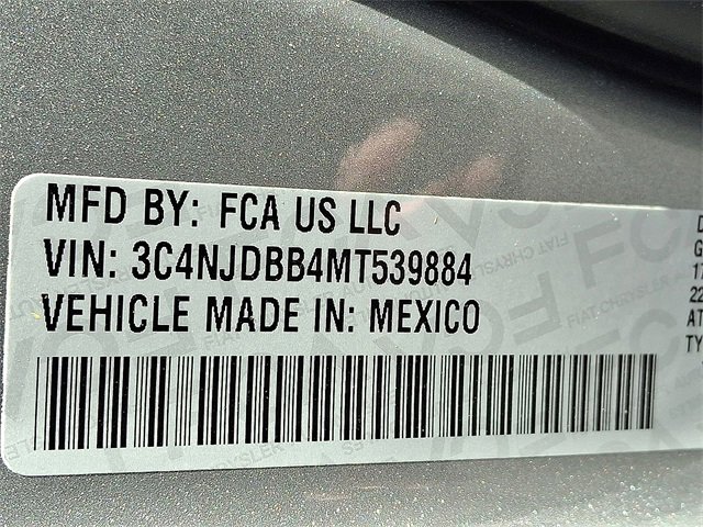Used 2021 Jeep Compass Latitude w/ Driver Assistance Group image 29