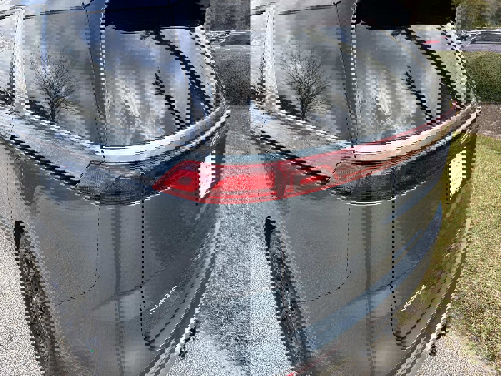 Used 2023 Kia Carnival SX image 11