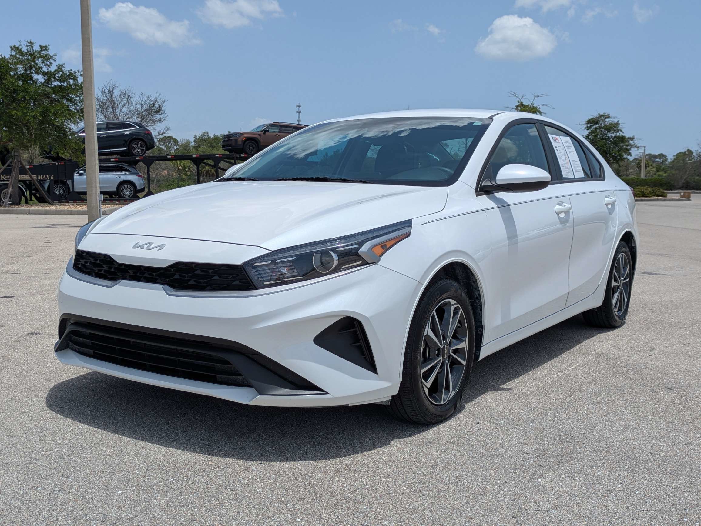 Certified 2024 Kia Forte LXS FWD image 9