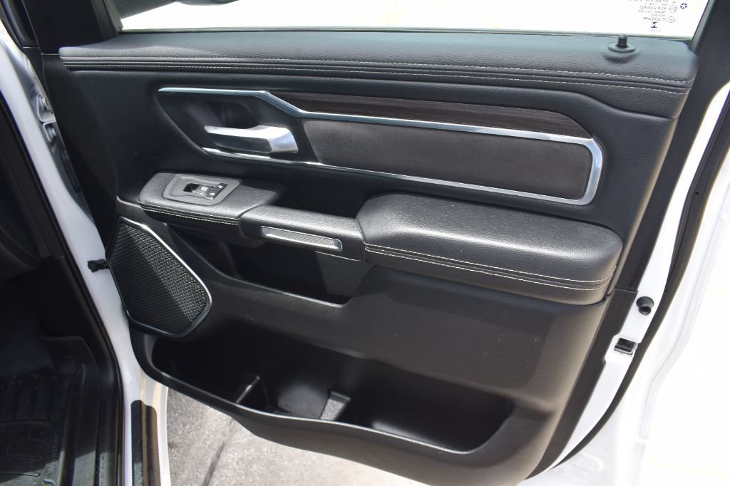 Used 2025 RAM 1500 Laramie AWD/4WD image 16
