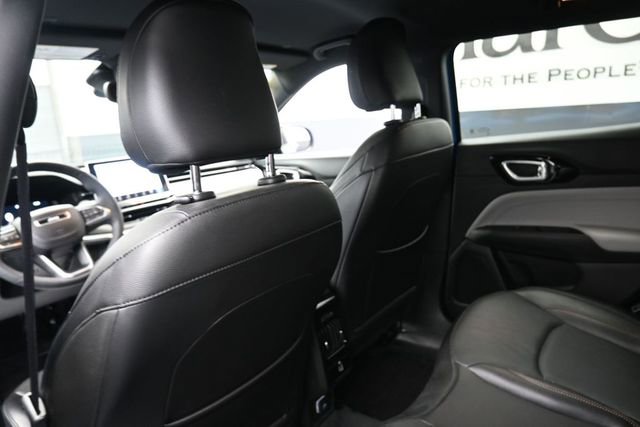 Used 2023 Jeep Compass Limited w/ Elite Group AWD/4WD image 23
