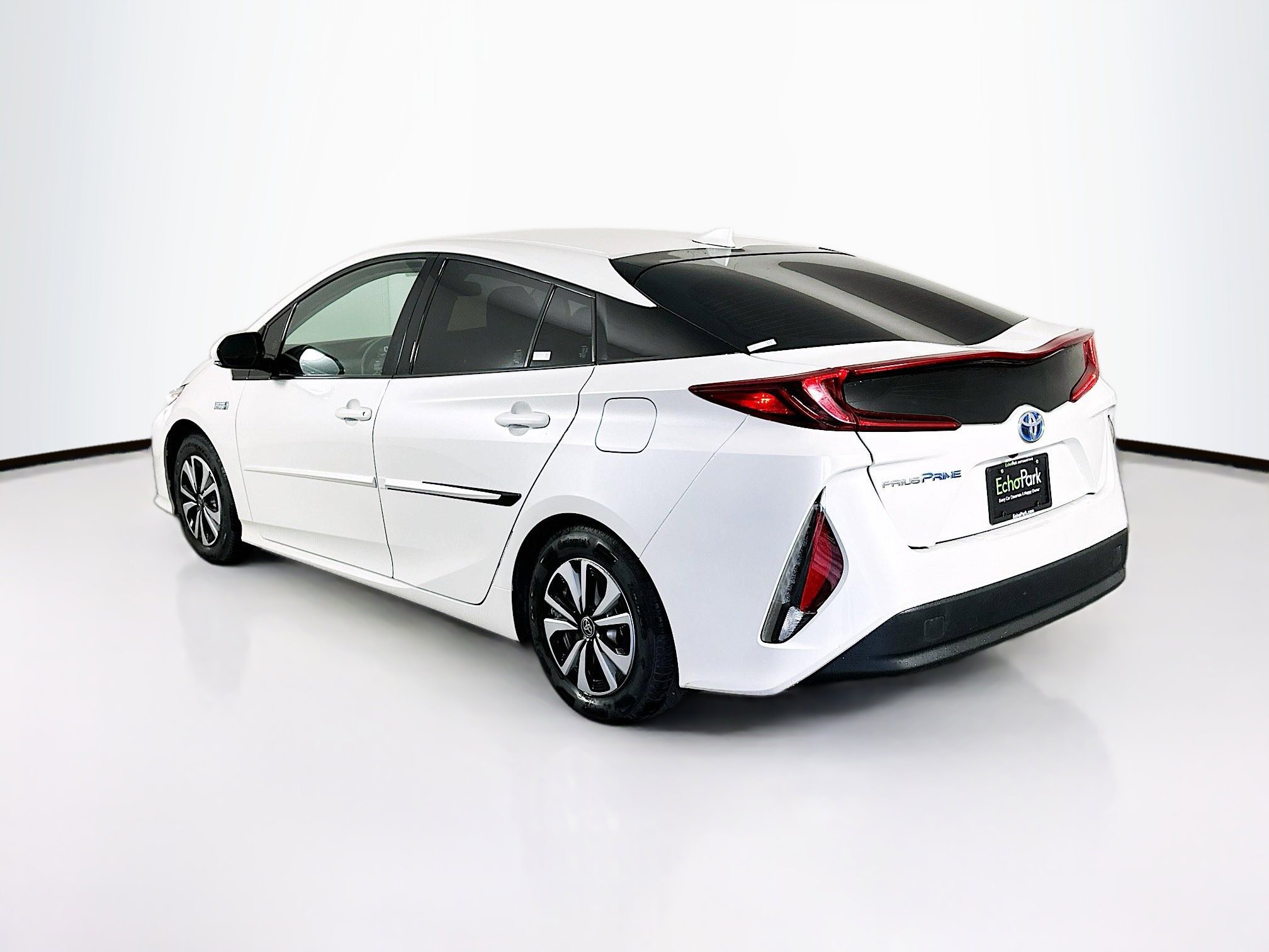 Used 2018 Toyota Prius Prime Premium FWD image 5
