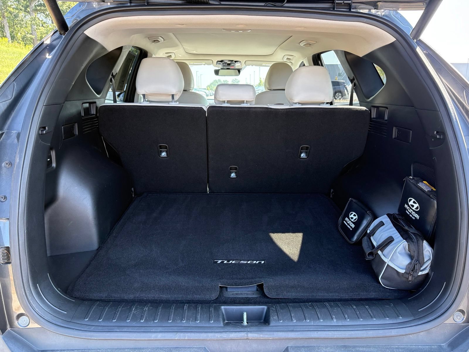 Used 2023 Hyundai Tucson Limited AWD/4WD image 12