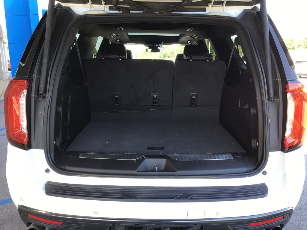 Used 2023 GMC Yukon XL AT4 w/ AT4 Premium Plus Package AWD/4WD image 43