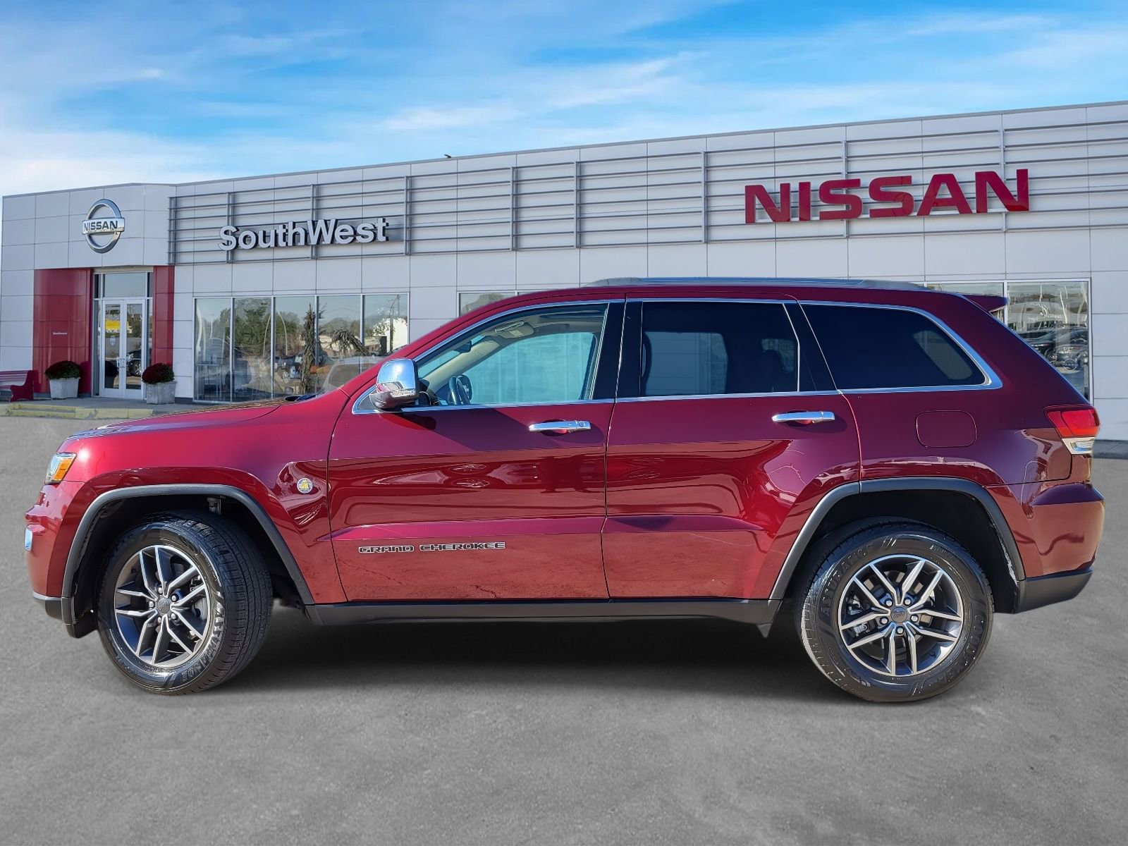 Used 2020 Jeep Grand Cherokee Limited image 10