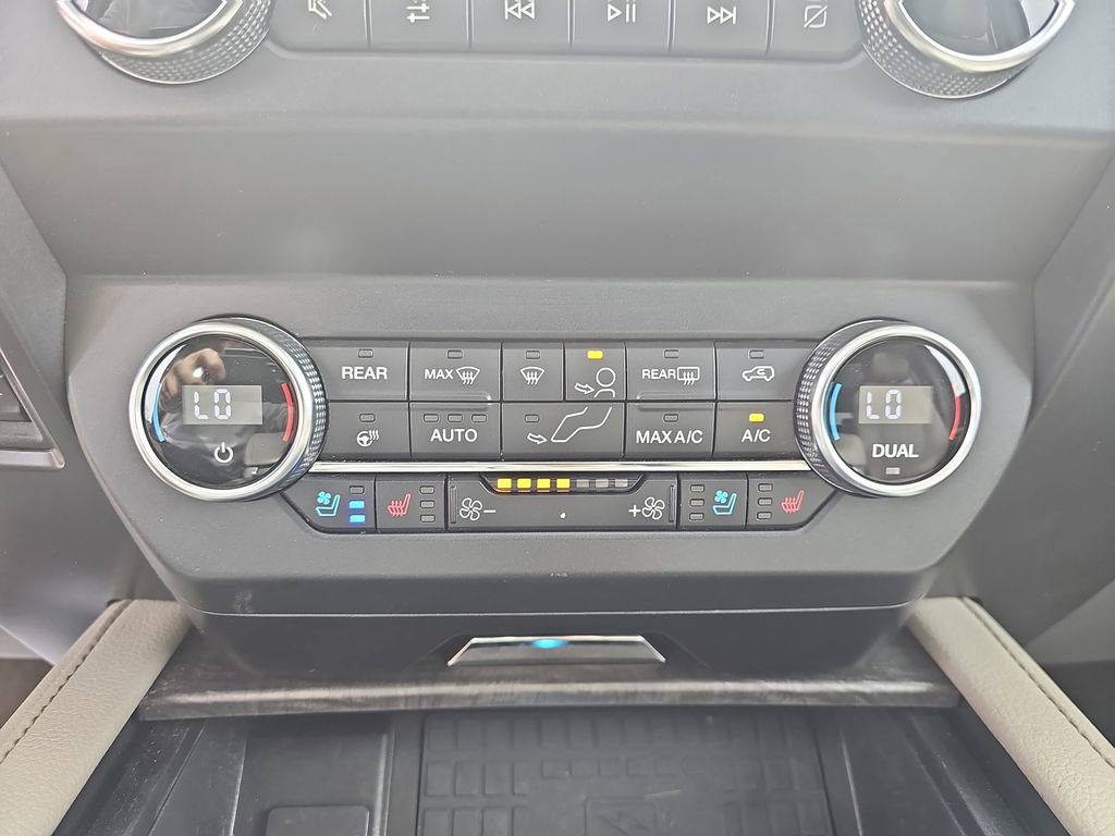 Used 2021 Ford Expedition Limited AWD/4WD image 27