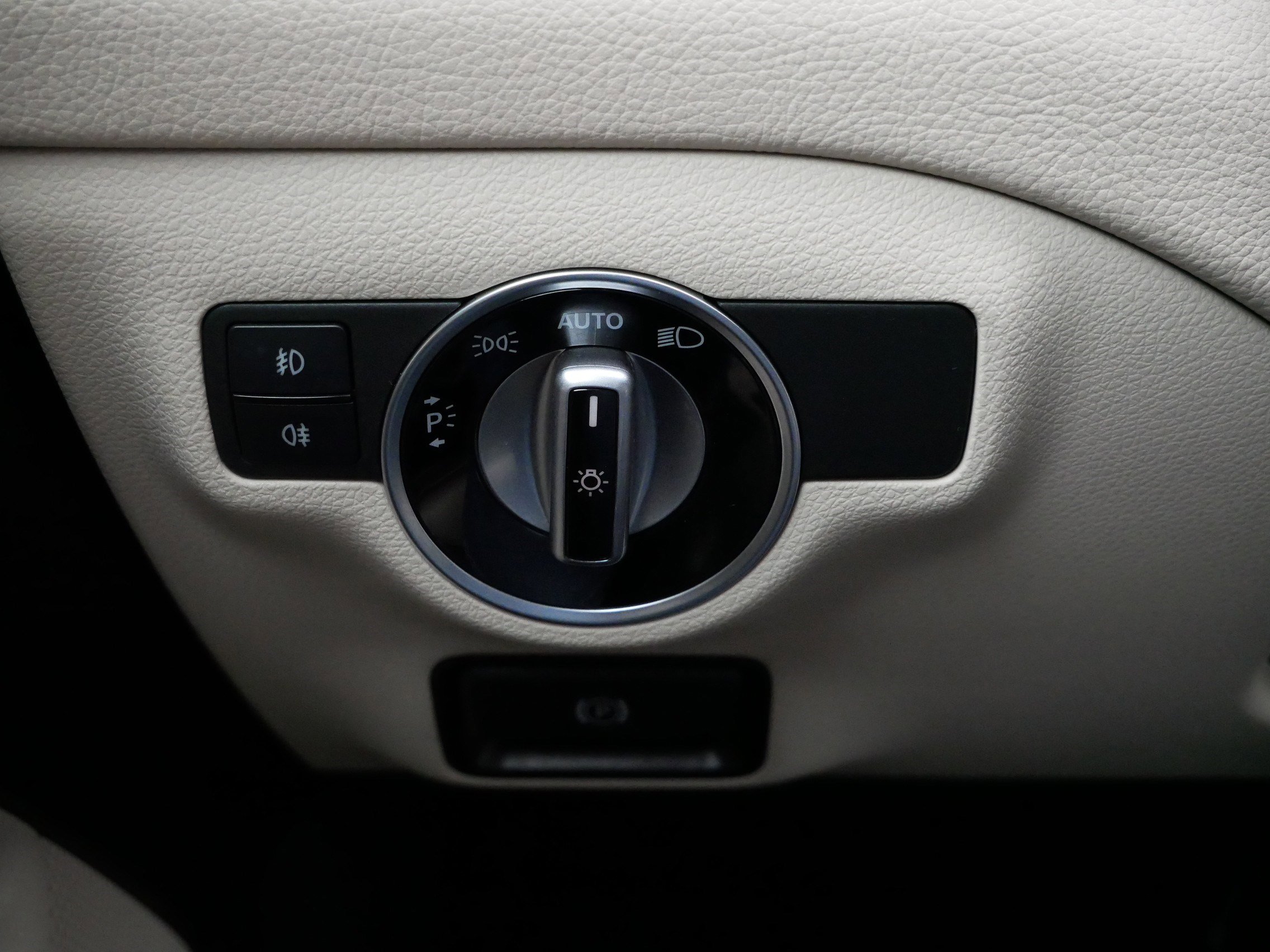 Used 2019 Mercedes-Benz GLA 250 4MATIC image 27