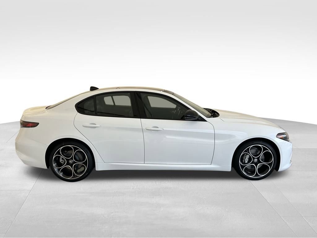 New 2025 Alfa Romeo Giulia w/ Driving Assist Package image 6