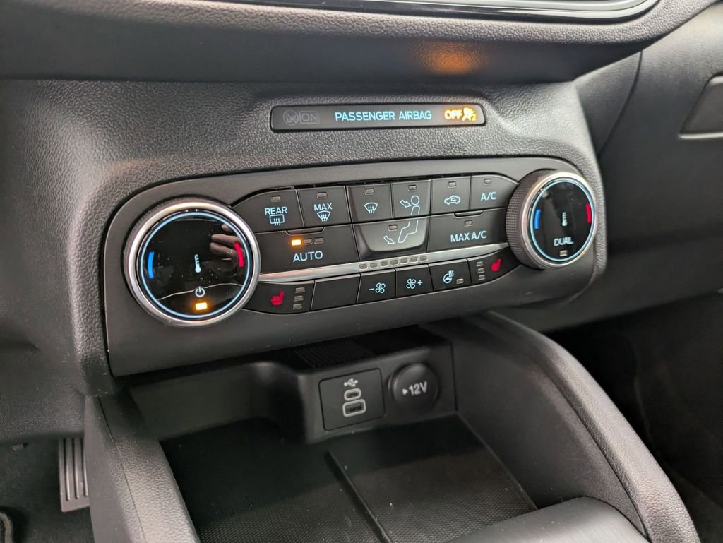 New 2026 Ford Escape ST-Line w/ Cold Weather Package AWD/4WD image 34