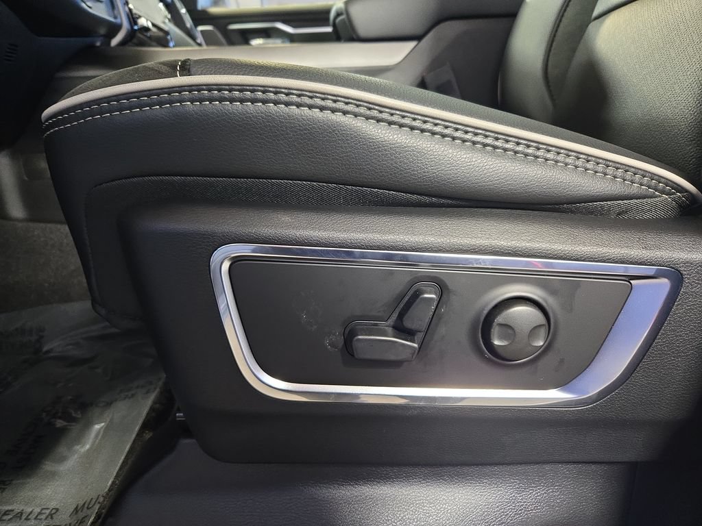 New 2026 RAM 1500 Laramie AWD/4WD image 27