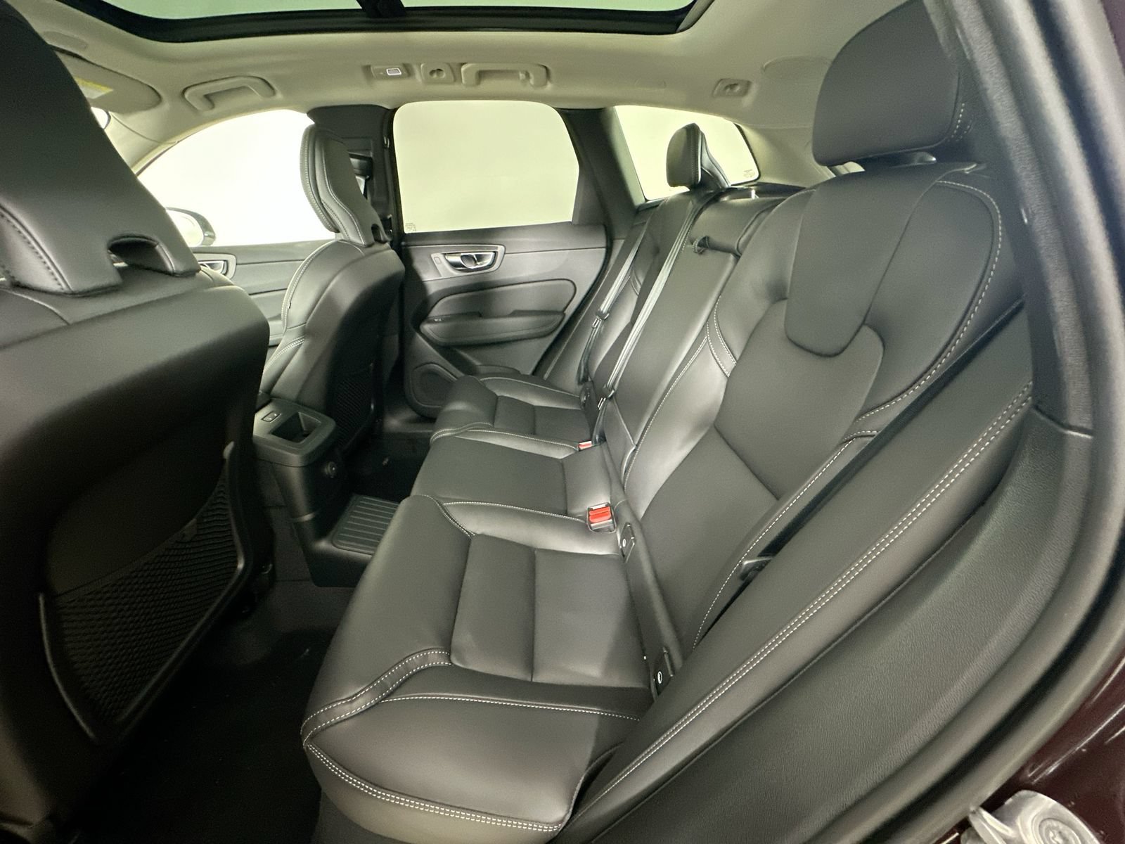New 2026 Volvo XC60 T8 Ultra w/ Protection Package Premier AWD/4WD image 38