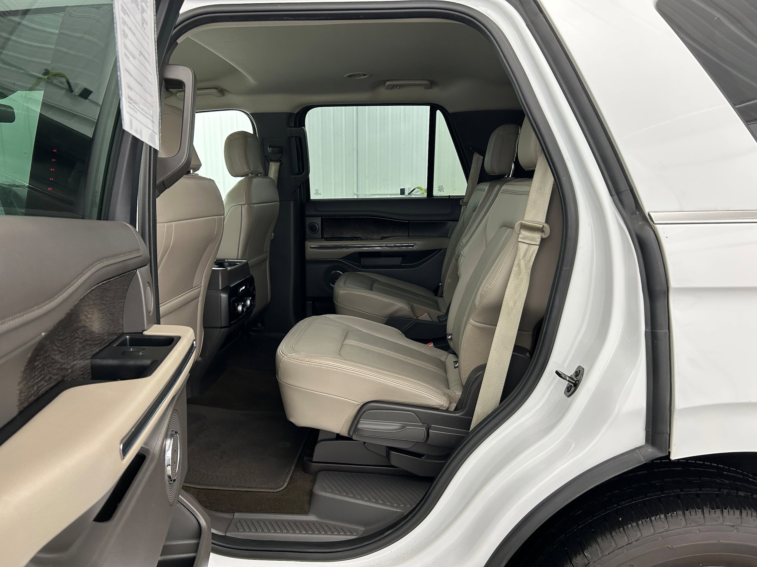 Used 2020 Ford Expedition Limited AWD/4WD image 26