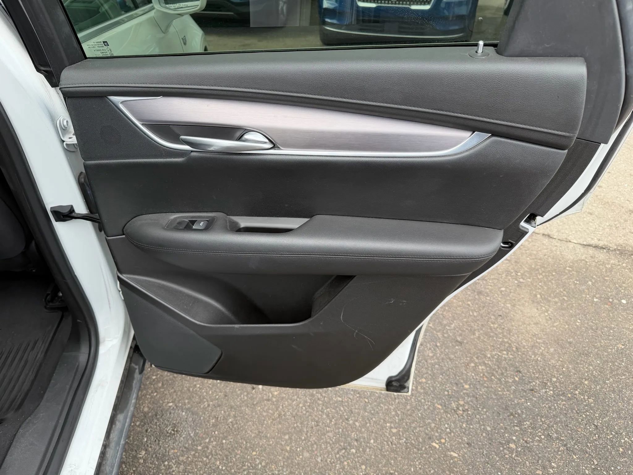 Used 2017 Cadillac XT5 Luxury w/ Driver Awareness Package image 35