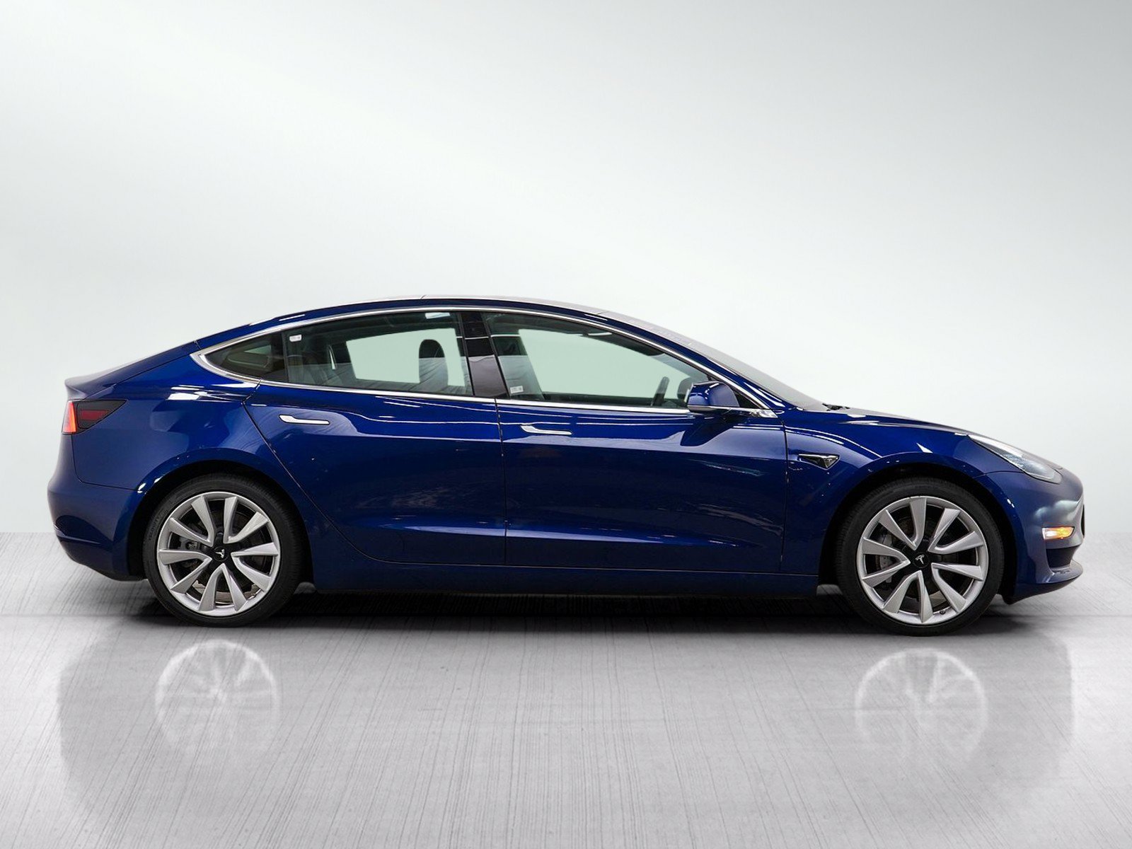 Used 2019 Tesla Model 3 Long Range AWD/4WD image 6