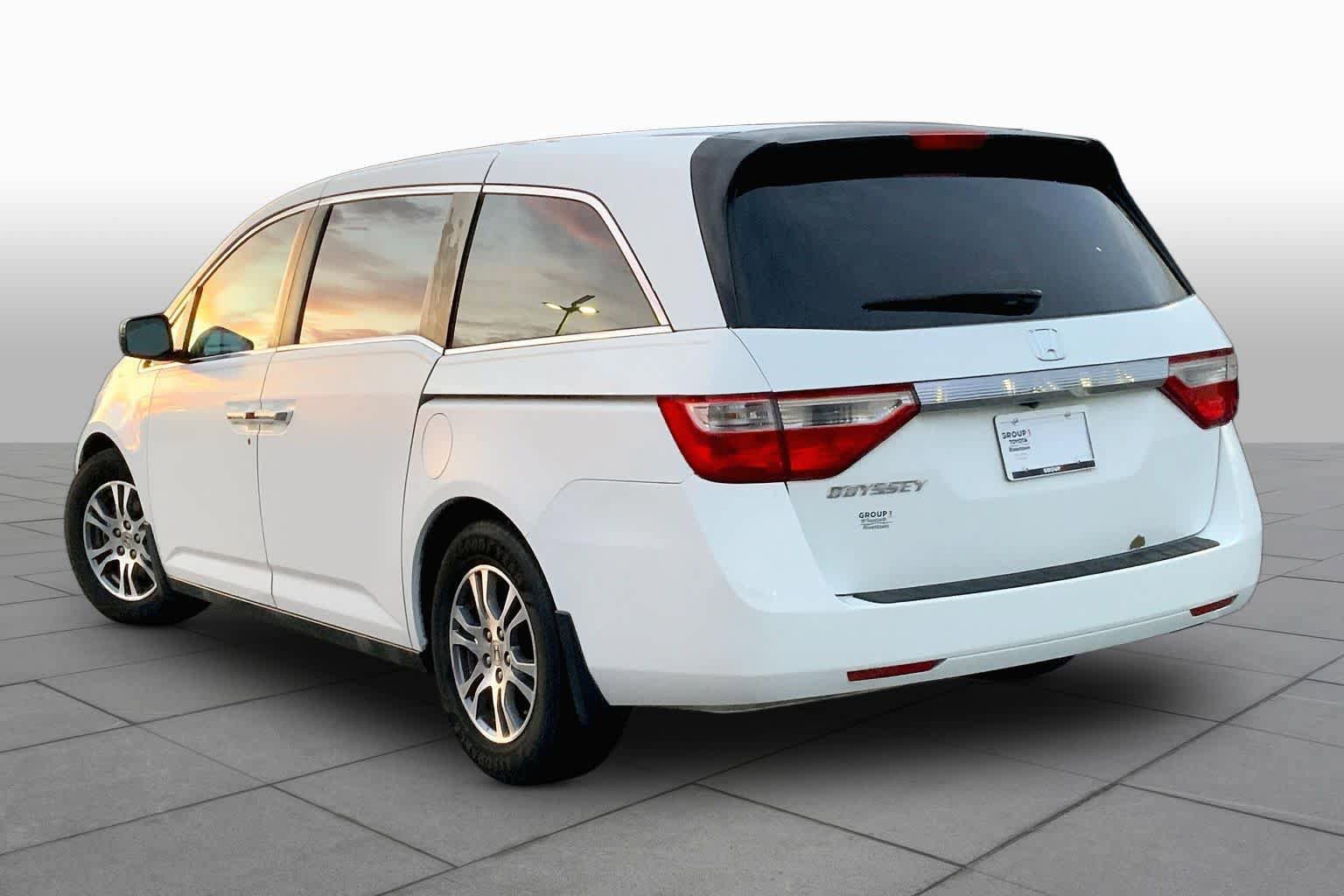 Used 2013 Honda Odyssey EX image 12