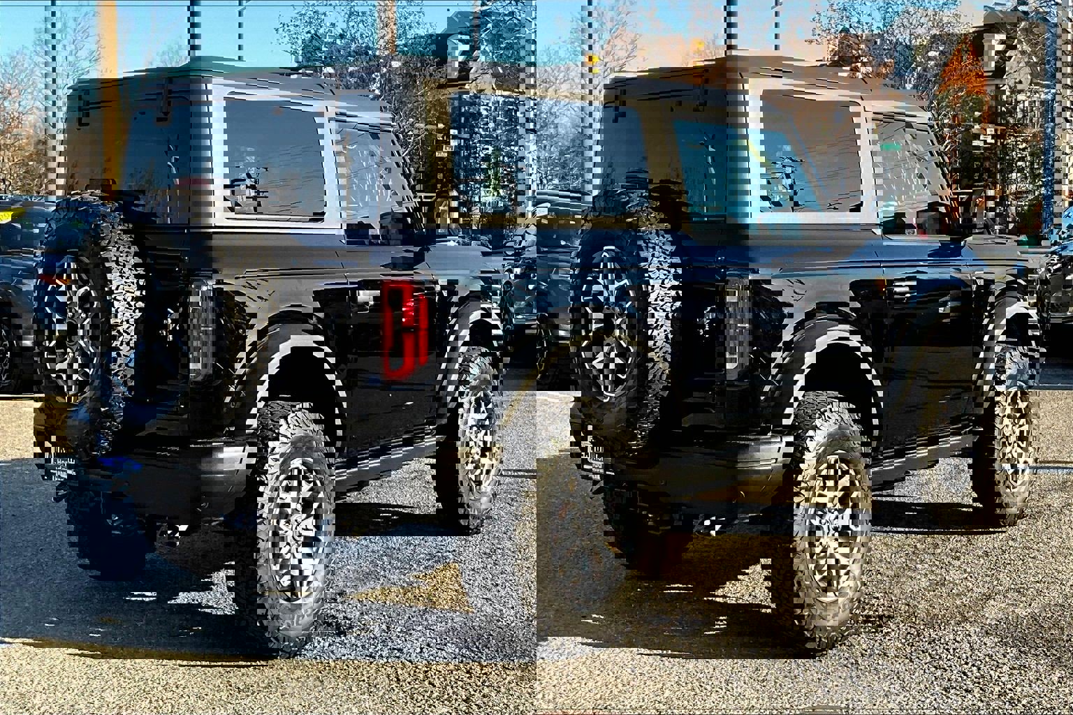 Used 2023 Ford Bronco Badlands image 2