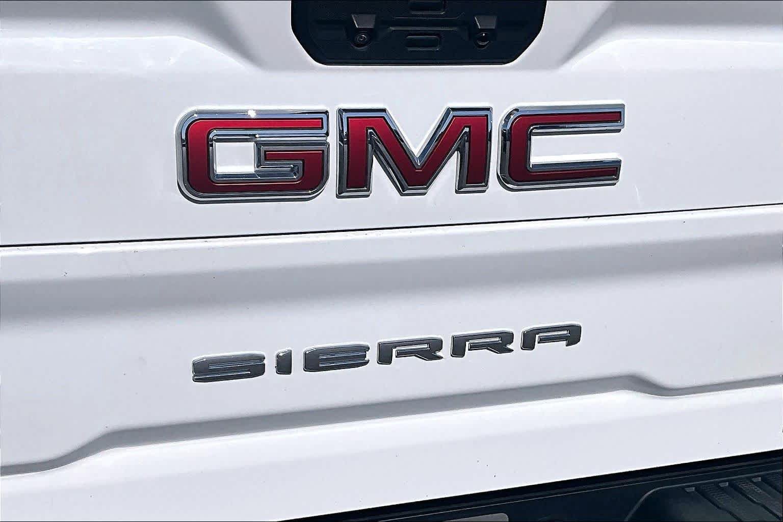 Used 2020 GMC Sierra 2500 AT4 w/ AT4 Premium Package AWD/4WD image 9