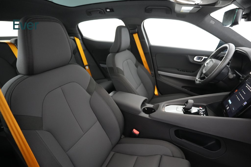 Used 2023 Polestar Polestar 2 w/ Pilot Pack AWD/4WD image 23