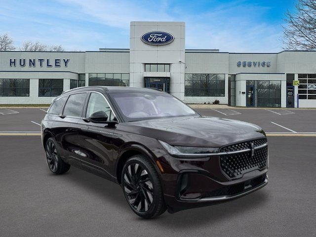 Used 2025 Lincoln Nautilus Black Label w/ Jet Appearance Package AWD/4WD image 3