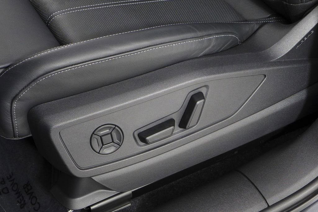 Used 2025 Audi Q5 Premium Plus w/ Premium Plus image 23