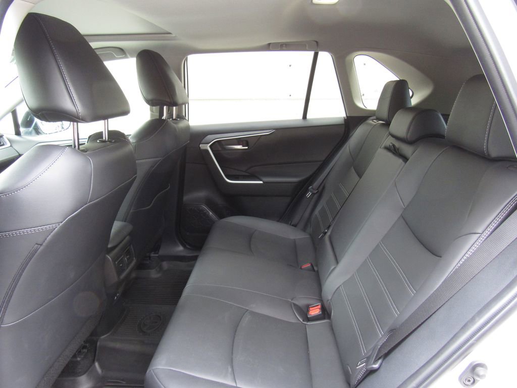 Used 2025 Toyota RAV4 XLE Premium w/ Weather Package AWD/4WD image 15